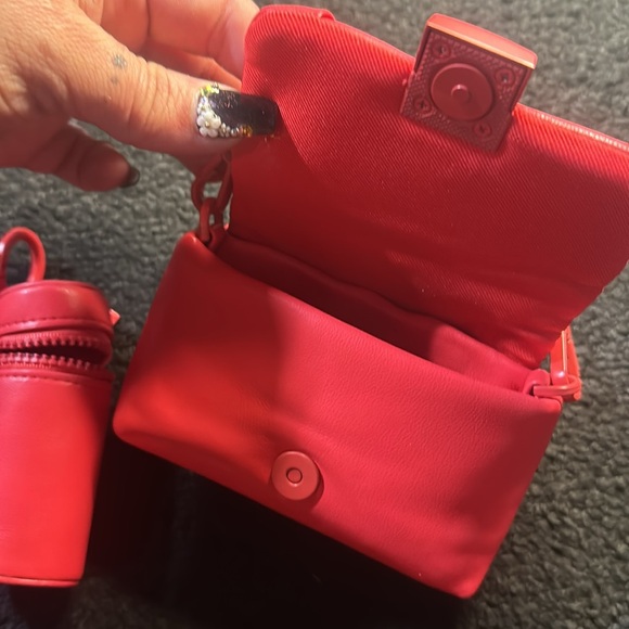 Tiny Fun Red Accessory Duo - Picture 5 of 6